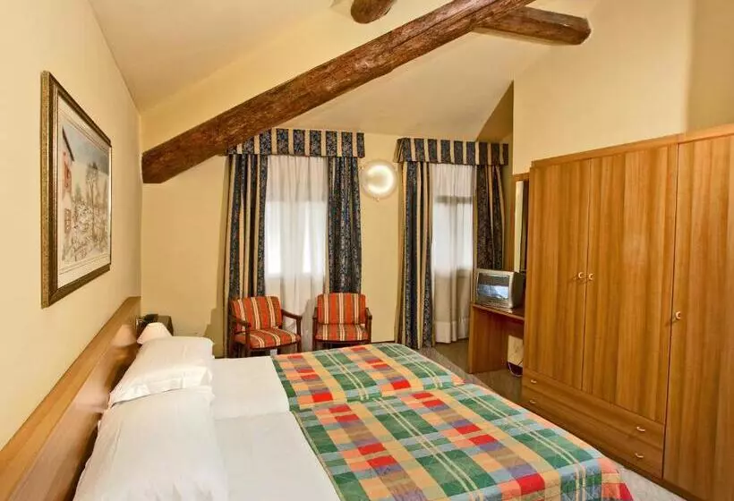 ホテル Albergo Nazionale