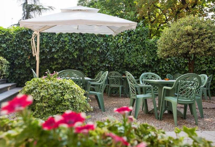 Otel Albergo Nazionale