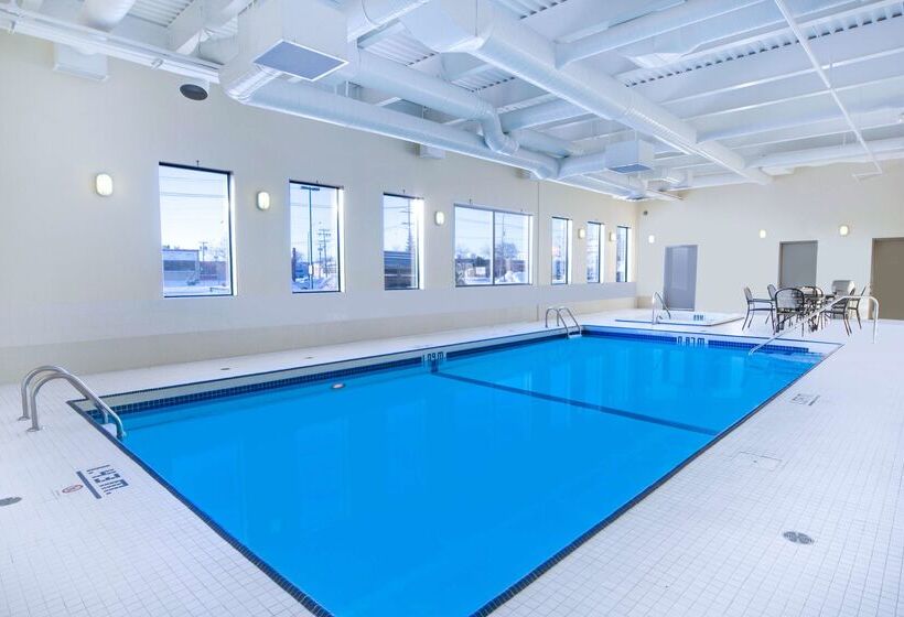 هتل Best Western Plus Winnipeg Airport
