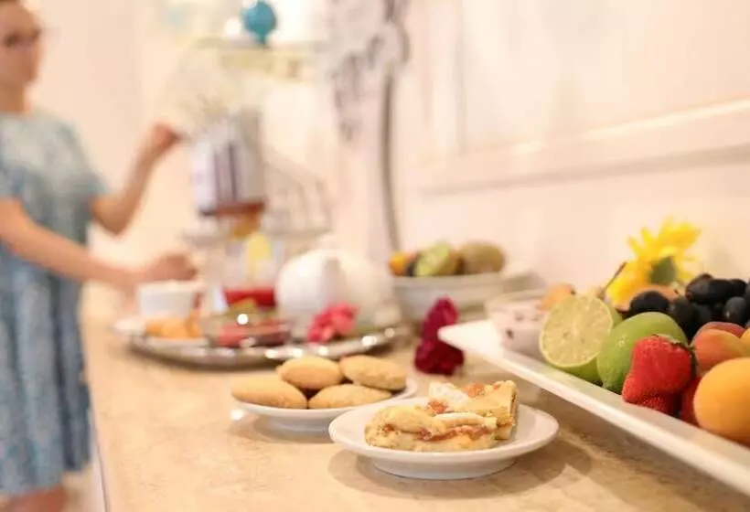 Отель Castel Miramonti