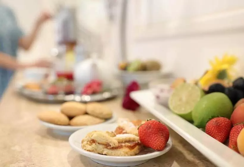 Отель Castel Miramonti