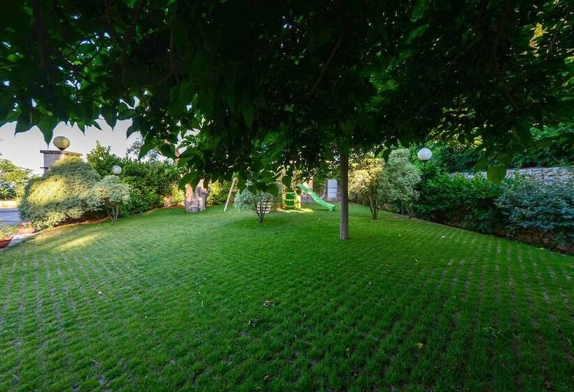 Hotel Castel Miramonti