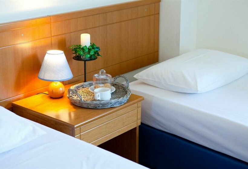 فندق Daphne Holiday Club