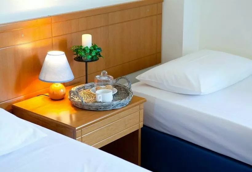 酒店 Daphne Holiday Club