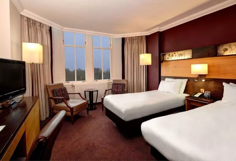 בית מלון כפרי Doubletree By Hilton Dunblane Hydro