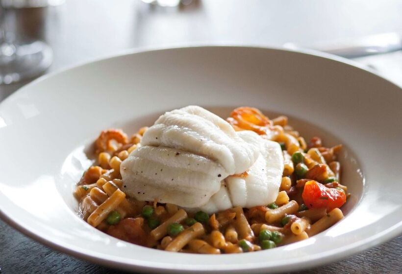 فندق Doubletree By Hilton Dunblane Hydro