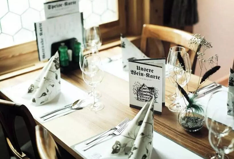 Отель Gasthaus Hof