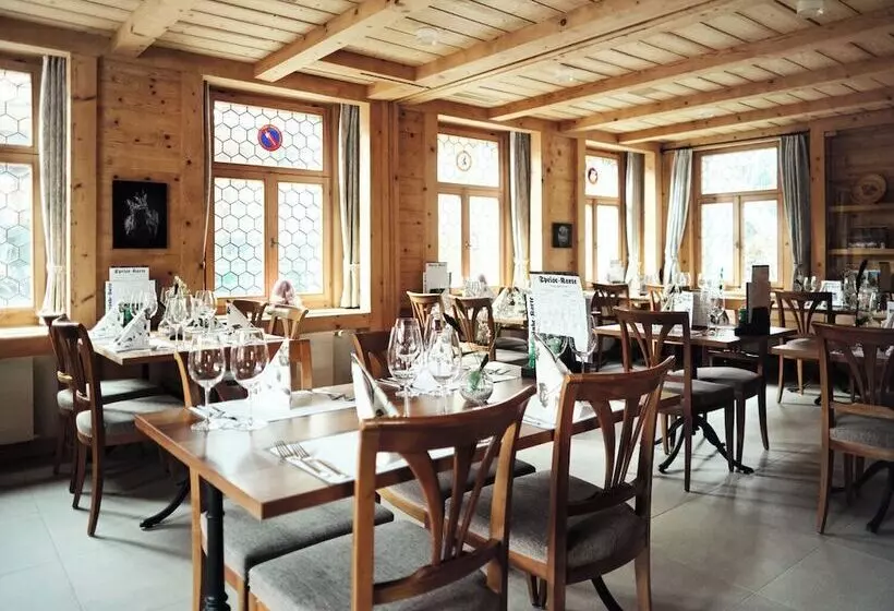 Отель Gasthaus Hof