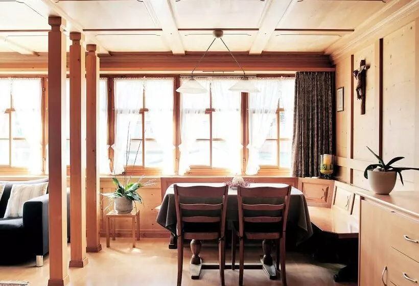 Отель Gasthaus Hof