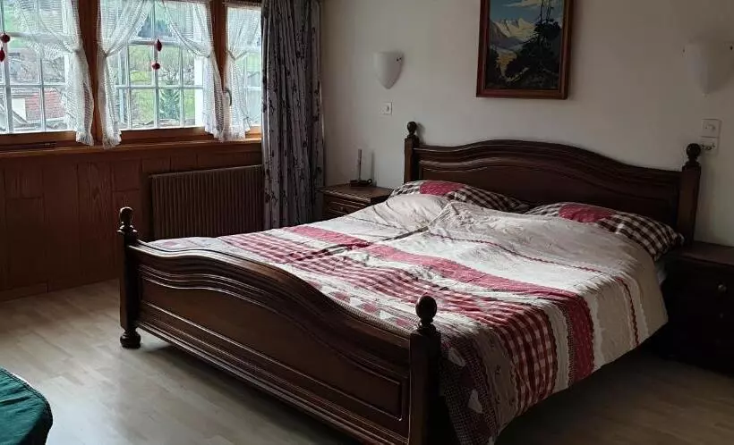 ホテル Gästehaus Krone