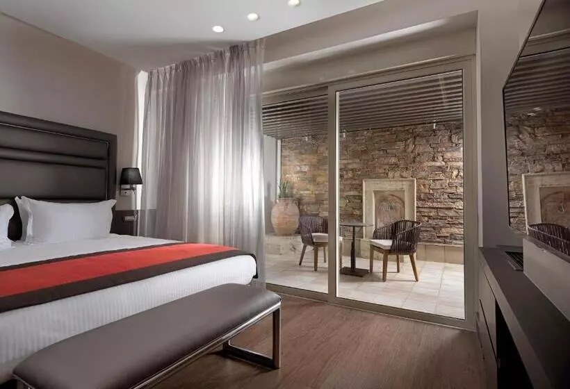 酒店 Holiday Suites