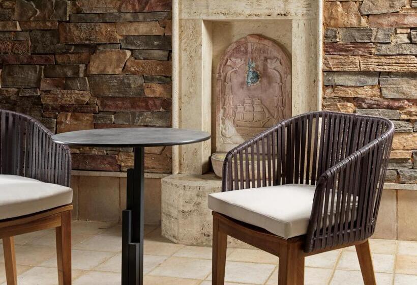 فندق Holiday Suites