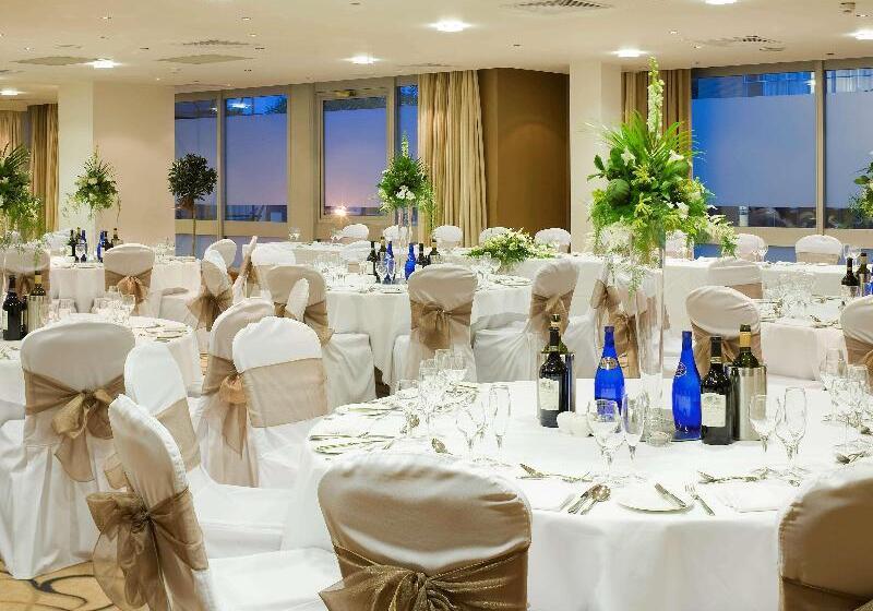 Mercure Cardiff Holland House Hotel & Spa