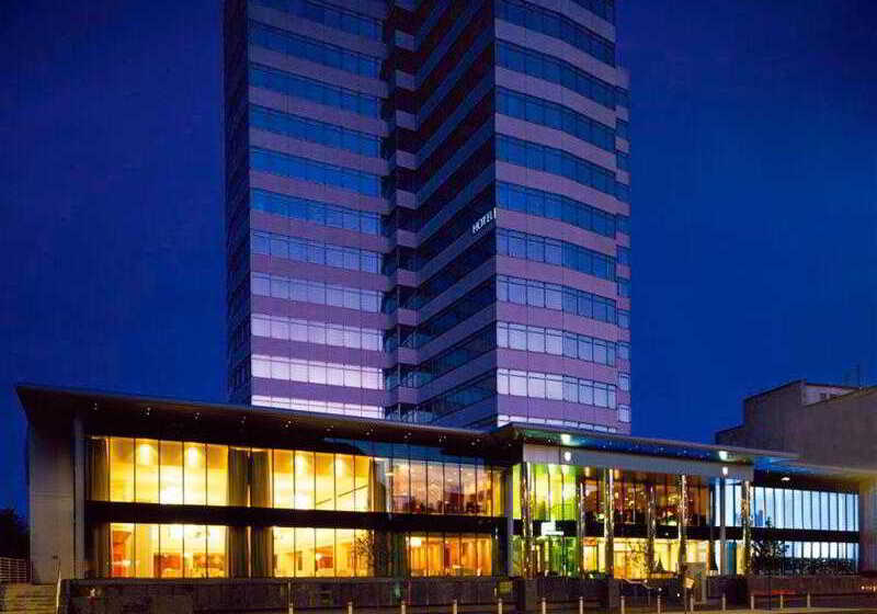 Mercure Cardiff Holland House Hotel & Spa