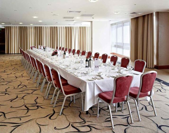 Mercure Cardiff Holland House Hotel & Spa