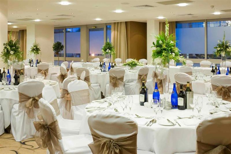 Mercure Cardiff Holland House Hotel & Spa