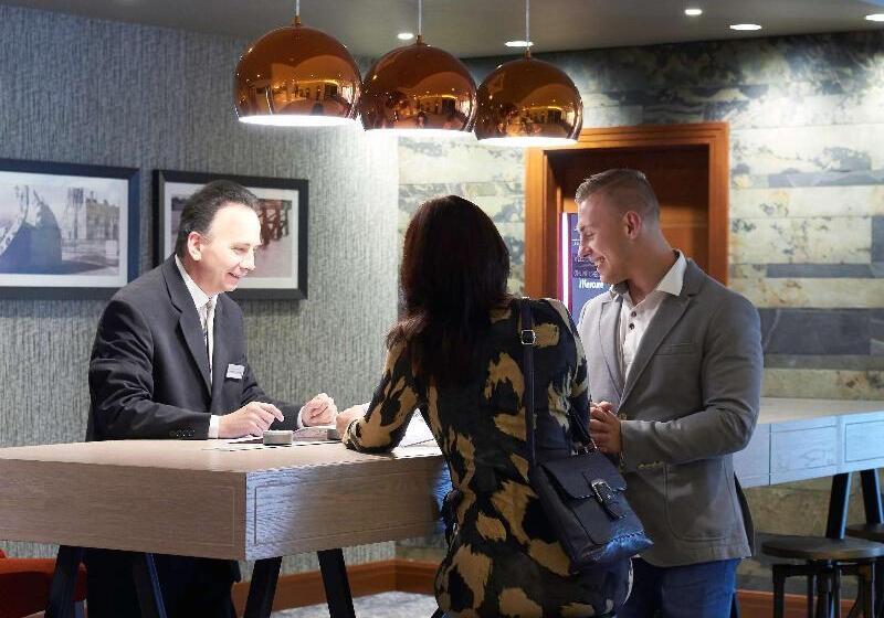 Mercure Cardiff Holland House Hotel & Spa
