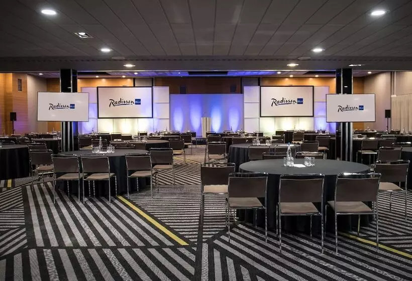 Radisson Blu Hotel London Stansted Airport