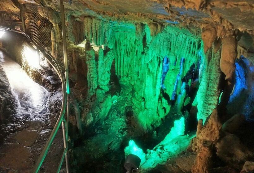 호텔 Mercure Kochi Tosa Resort & Spa