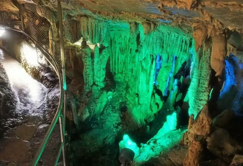 Отель Mercure Kochi Tosa Resort & Spa