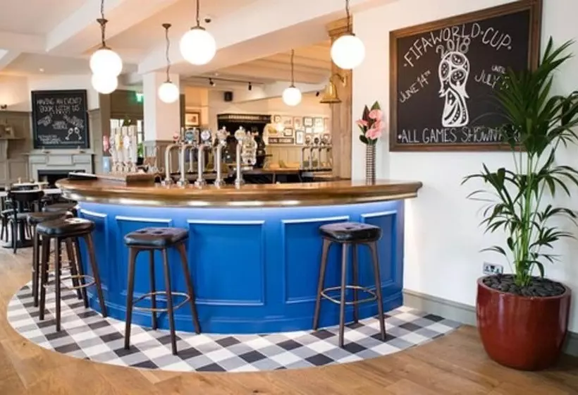 בית מלון כפרי The Fox & Goose