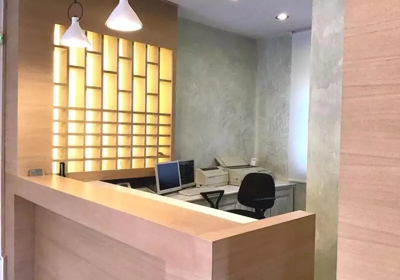 Отель Thera Mare