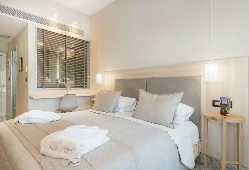 Venus Hotel & Suites