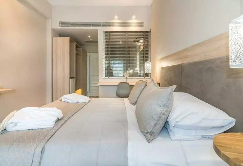 Venus Hotel & Suites