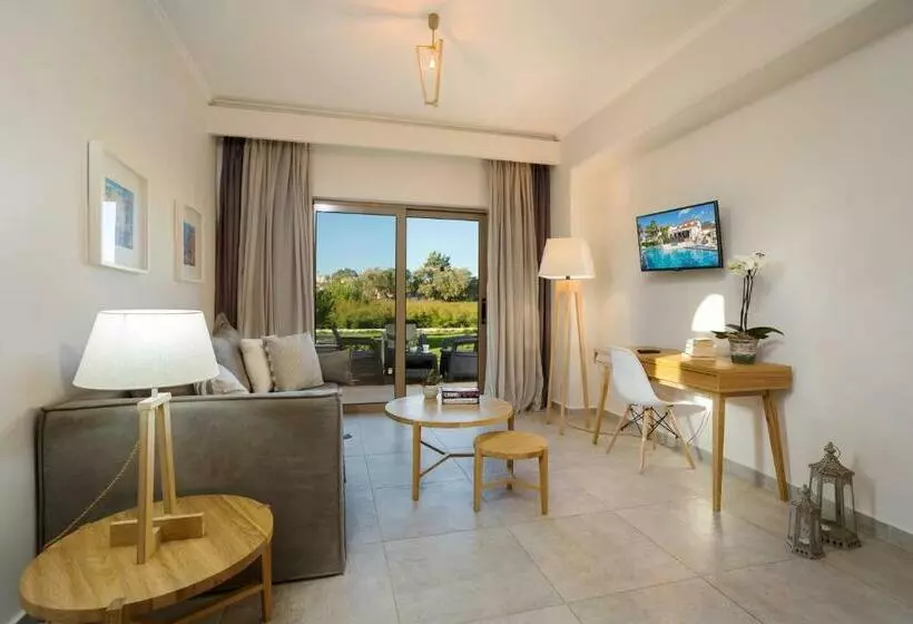 Venus Hotel & Suites