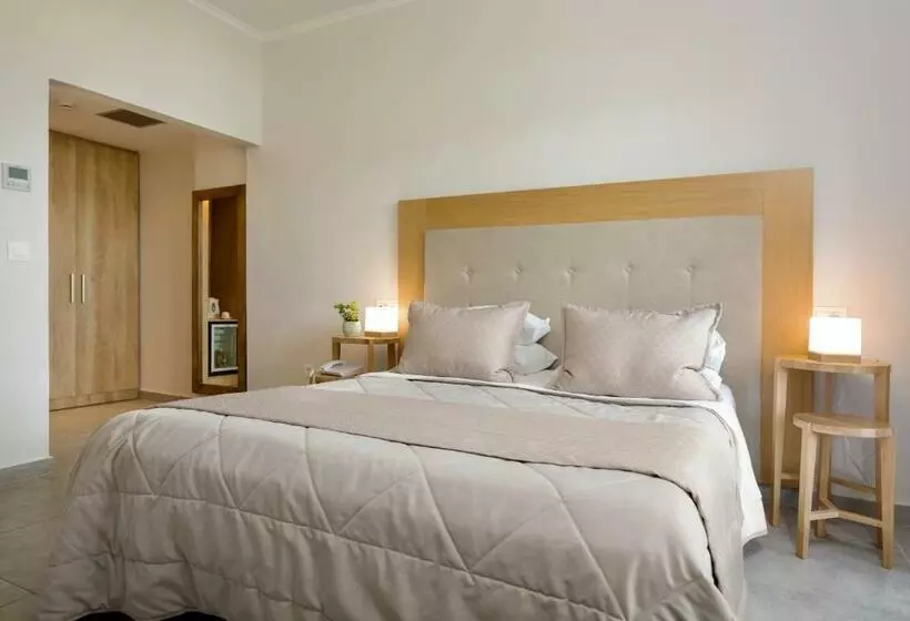 Venus Hotel & Suites