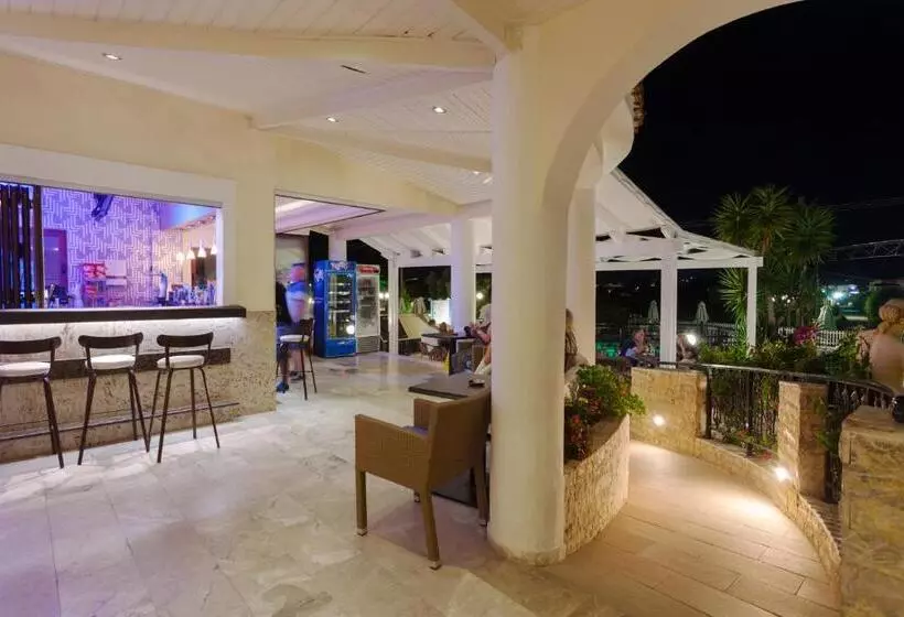 Venus Hotel & Suites