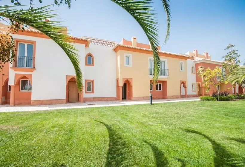 Jardim Da Meia Praia Resort