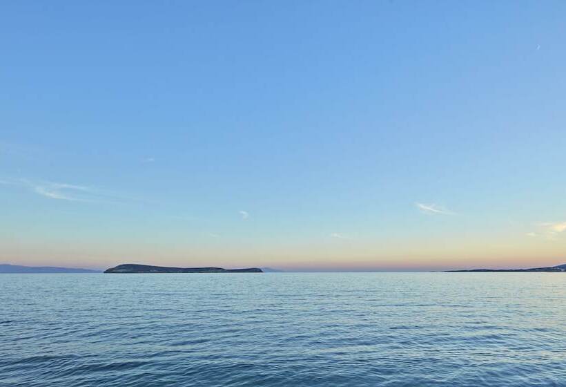 Poseidon Of Paros Hotel & Spa
