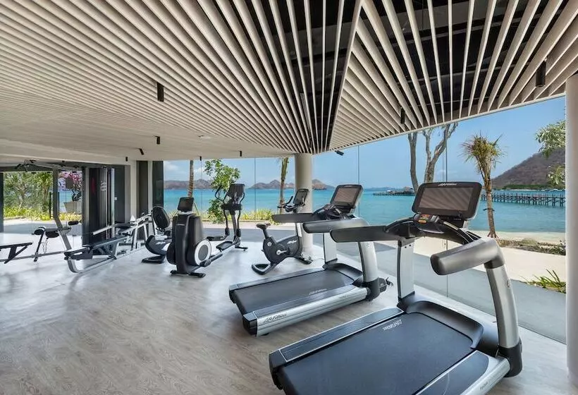 Hotelli Ayana Komodo Waecicu Beach