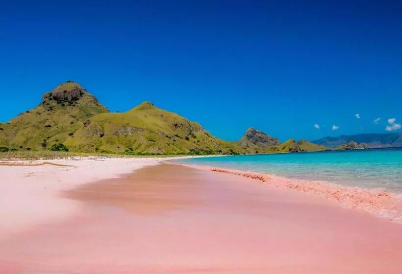 Hotelli Ayana Komodo Waecicu Beach