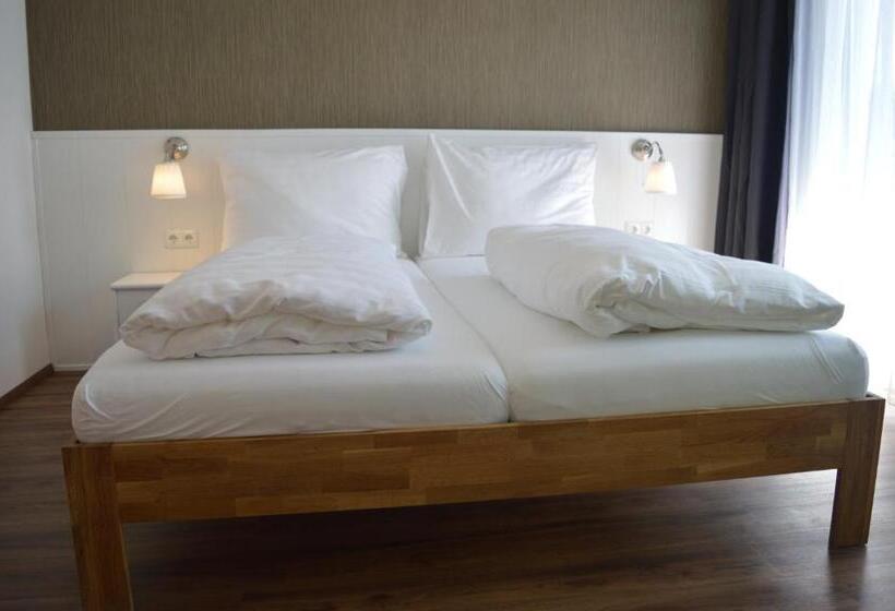 ホテル B & B Gmeineck