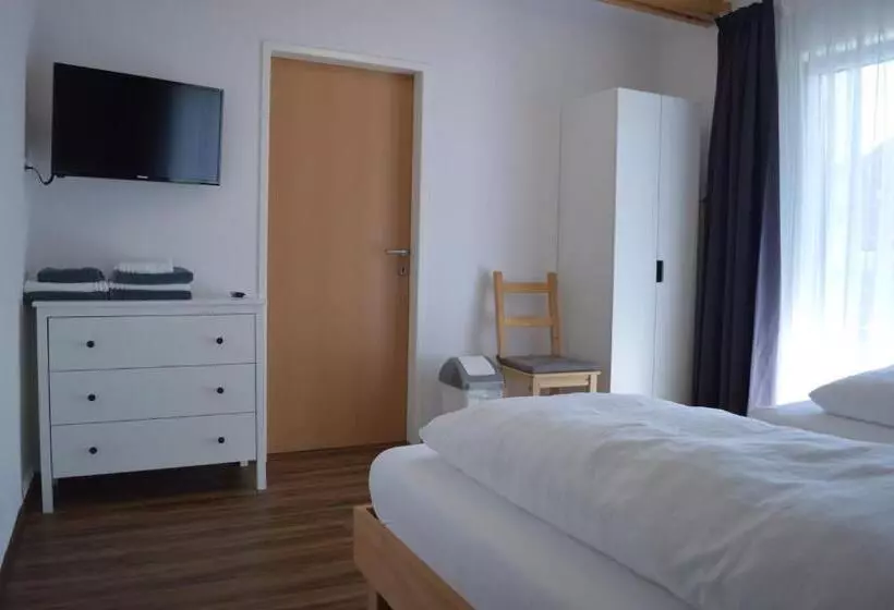 هتل B & B Gmeineck