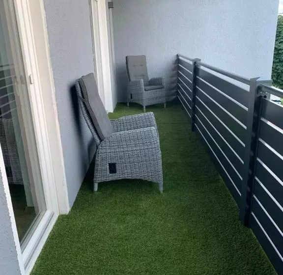 هتل B & B Gmeineck
