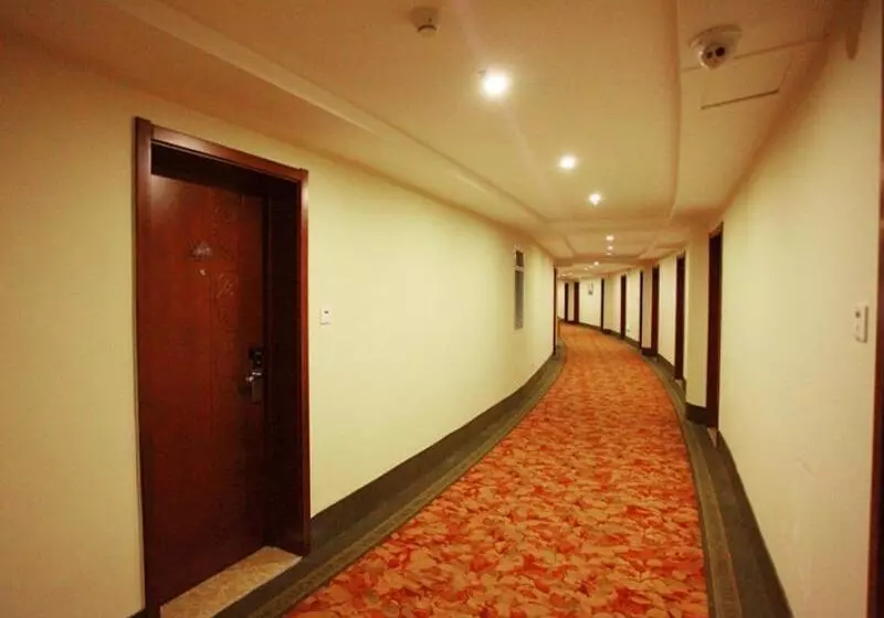 Hotelli Greentree Inn Jiangsu Suzhou Shengze Bus Station Business