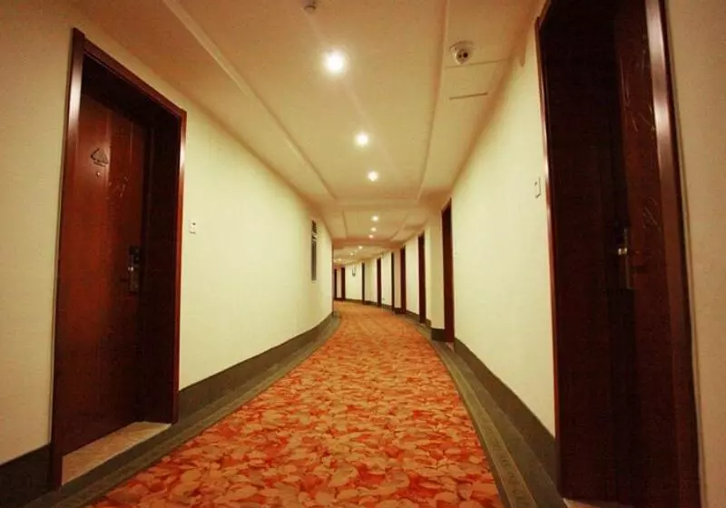 Hotelli Greentree Inn Jiangsu Suzhou Shengze Bus Station Business