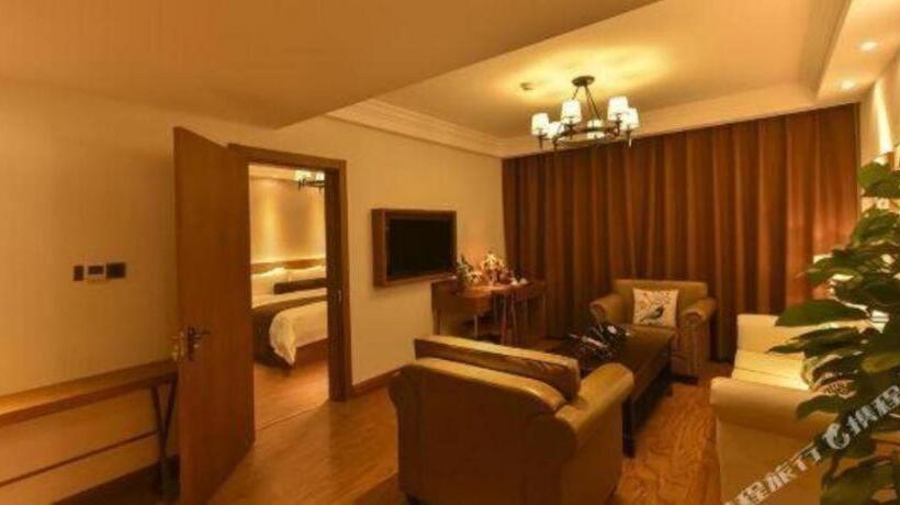 호텔 James Joyce Coffetel Baoding Gaobeidian Railway Station Branch