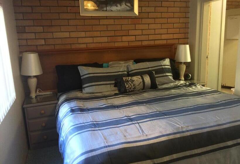 Отель The Tahitian