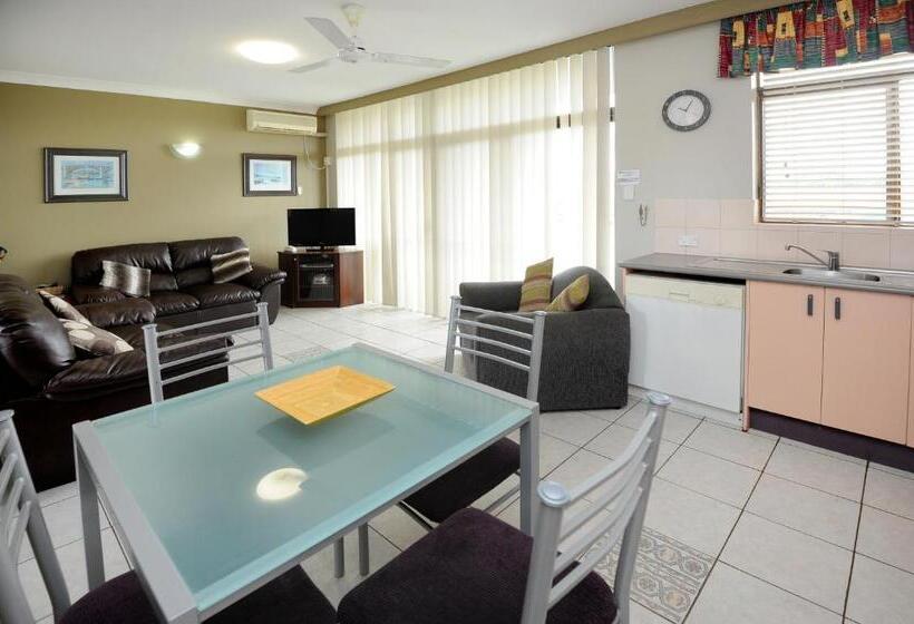 Отель The Tahitian