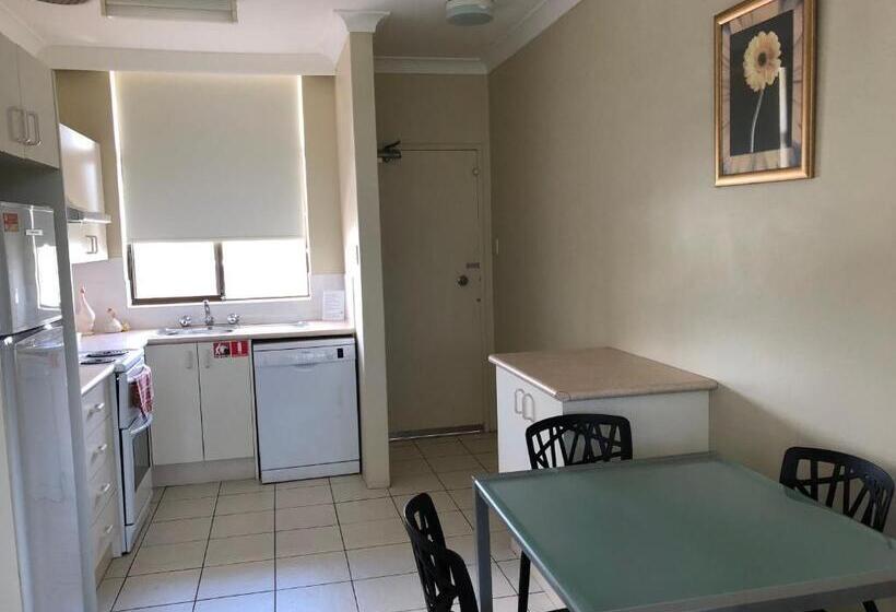 Отель The Tahitian