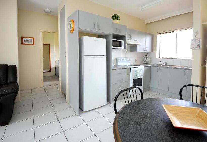 Отель The Tahitian