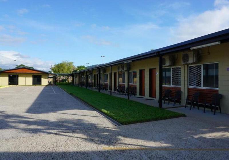 Отель Yal Cairns