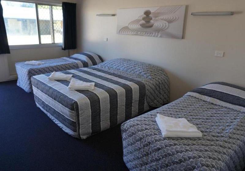 Отель Yal Cairns