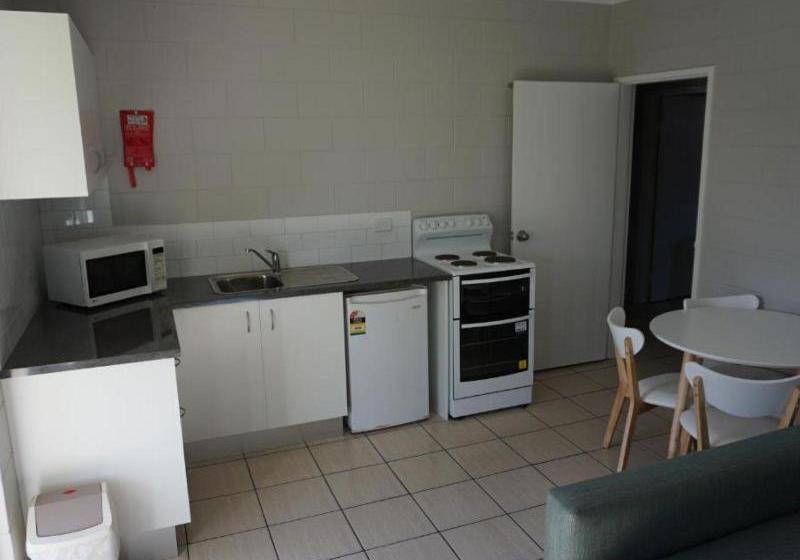 Отель Yal Cairns