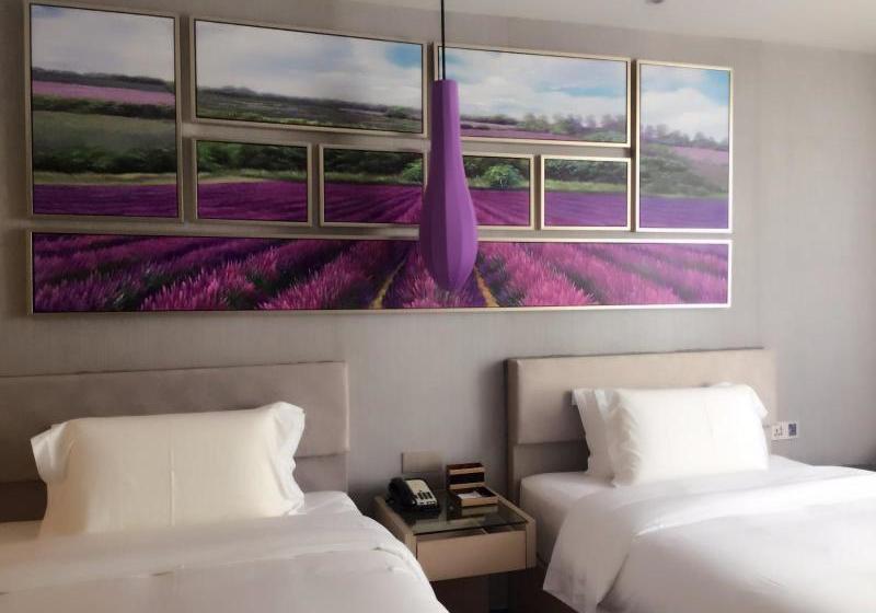 Отель Lavande Zhuhai Tang University City