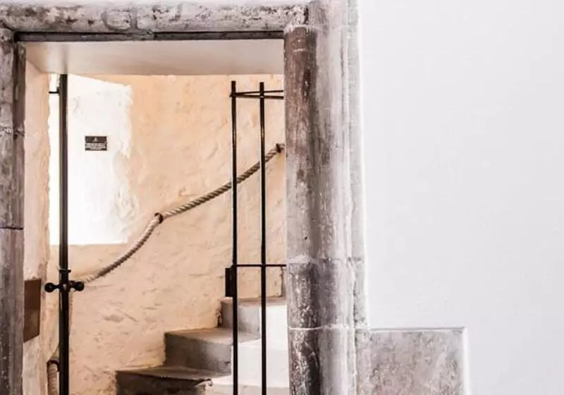 Отель Ballygally Castle